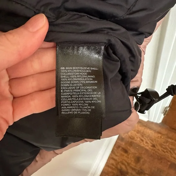 North Face, Puffer Jacket - Picture 6 of 6